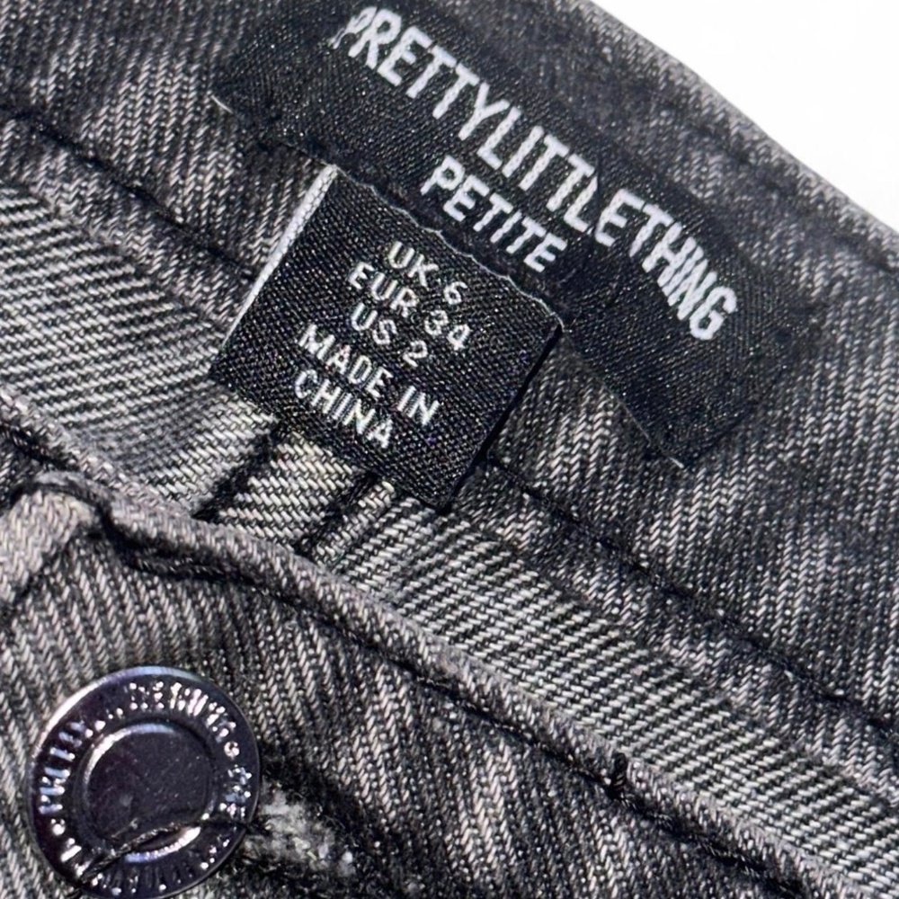 Prettylittlething Grey Washed Baggy Low Waisted J… - image 2